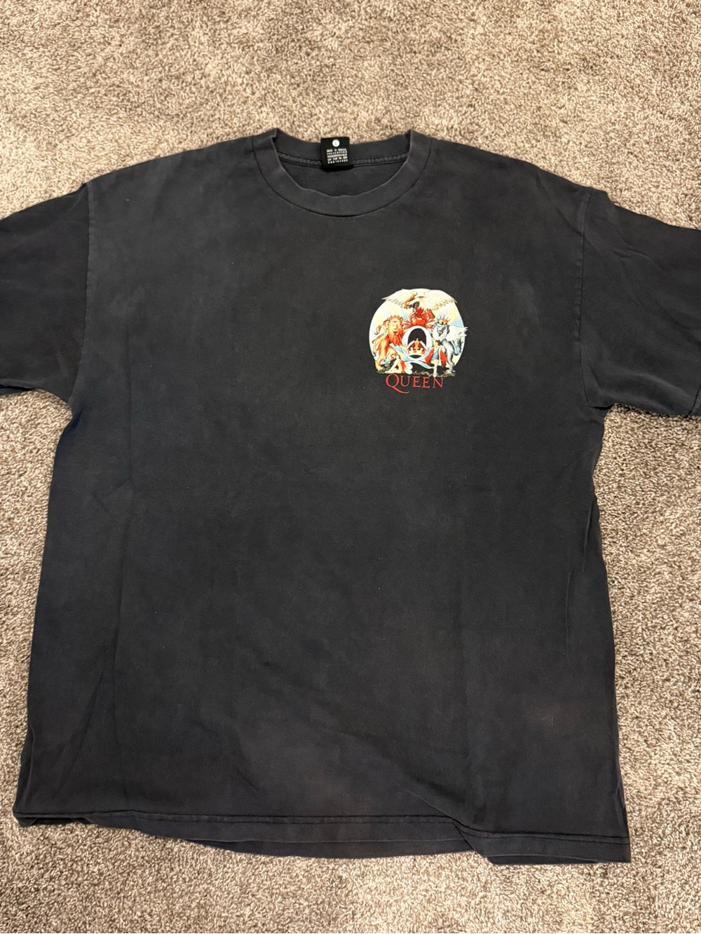 Queen Graphic Short-Sleeve Tee - Black